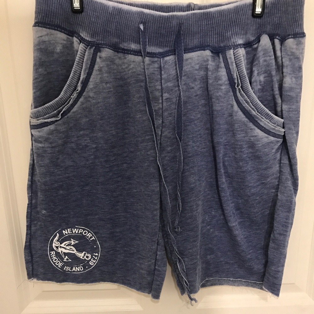 Soft Newport, RI sweat pants shorts Youth Large